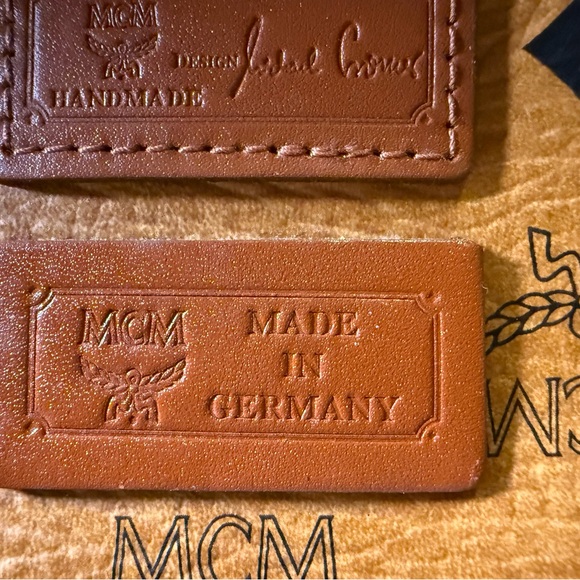 MCM Long Handle Tote Bag - Picture 5 of 7